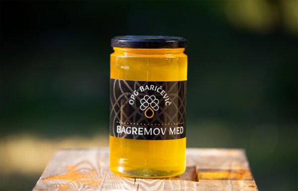 Bagremov med